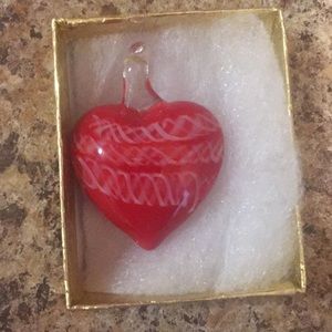 Glass heart pendant